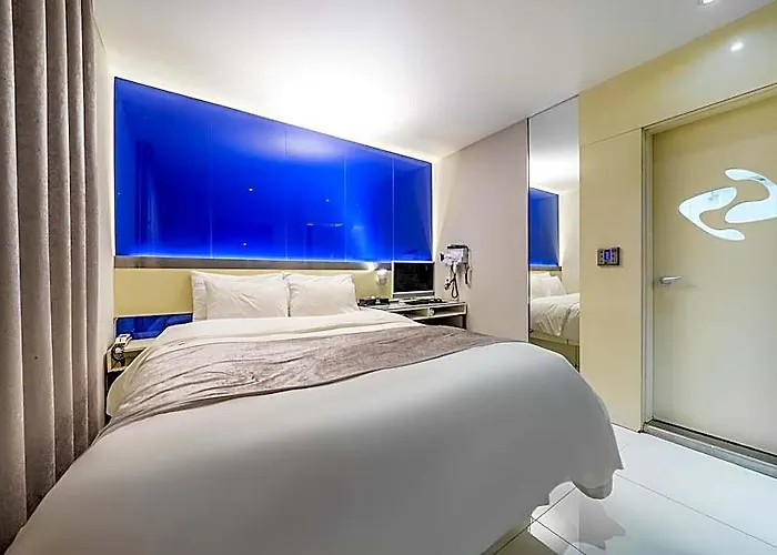Sindorim November Hotel 2*