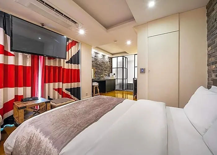 Sindorim November Hotel 2*