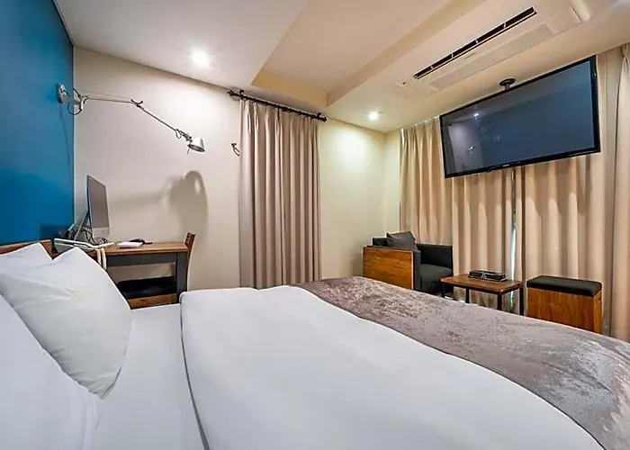 Sindorim November Hotel 2*